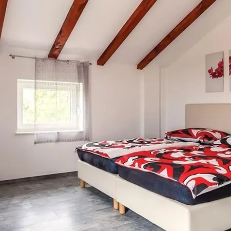 别墅 Augustina By Guide 法扎纳