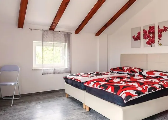 别墅 Augustina By Guide 法扎纳